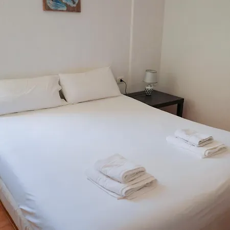 Apartment Esmeralda Front Sea Free Wifi